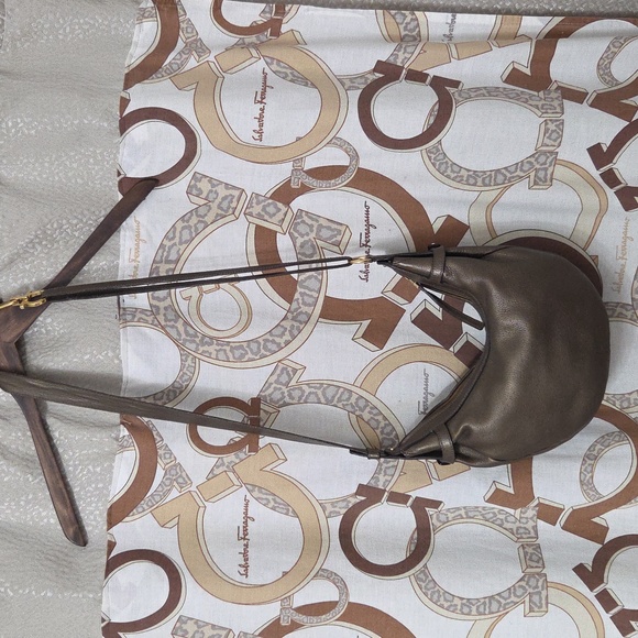 Salvatore Ferragamo Auth. Bronze Leather Hobo Bag - Picture 15 of 15